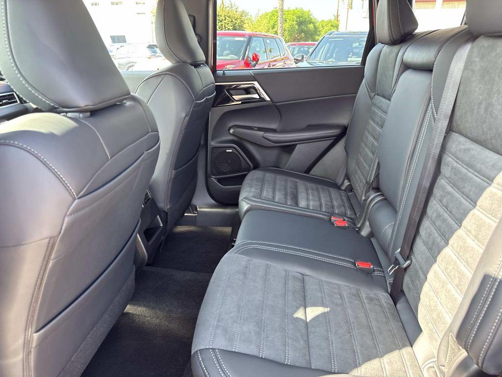 new 2025 Mitsubishi Outlander car, priced at $29,590