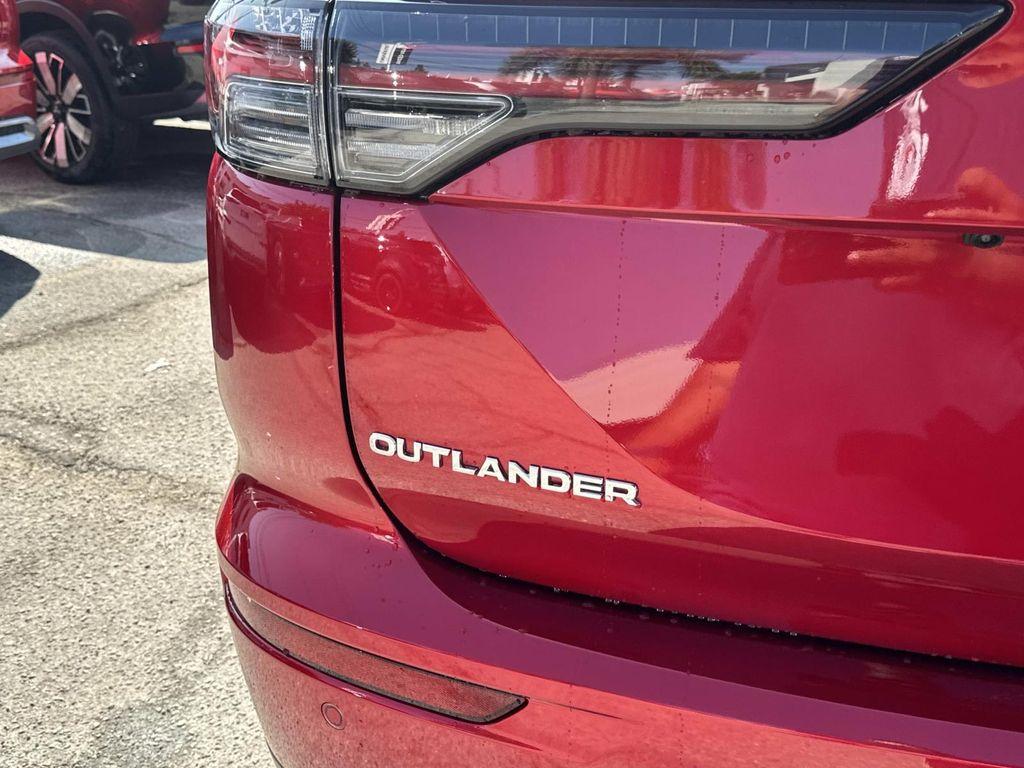 new 2025 Mitsubishi Outlander car, priced at $29,590