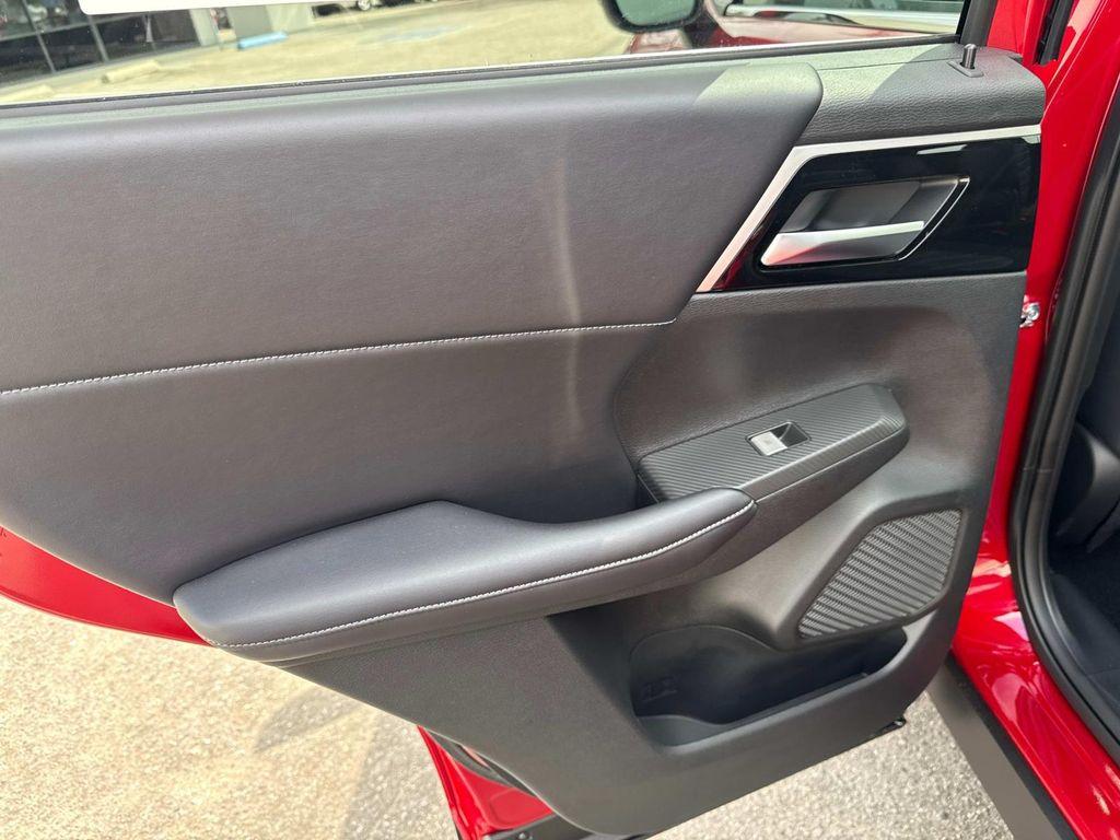 new 2025 Mitsubishi Outlander PHEV car, priced at $34,145