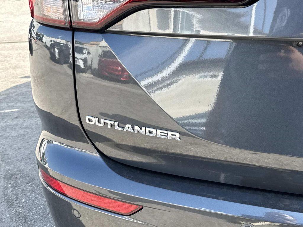 new 2025 Mitsubishi Outlander PHEV car, priced at $36,450