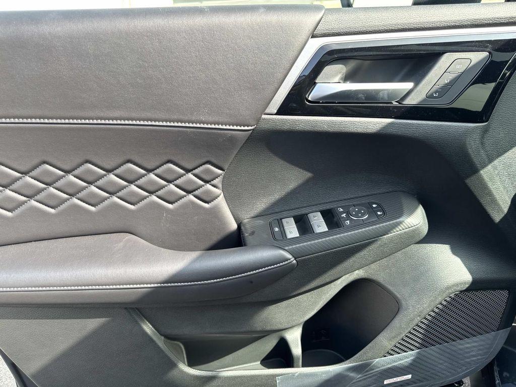 new 2025 Mitsubishi Outlander PHEV car, priced at $36,450