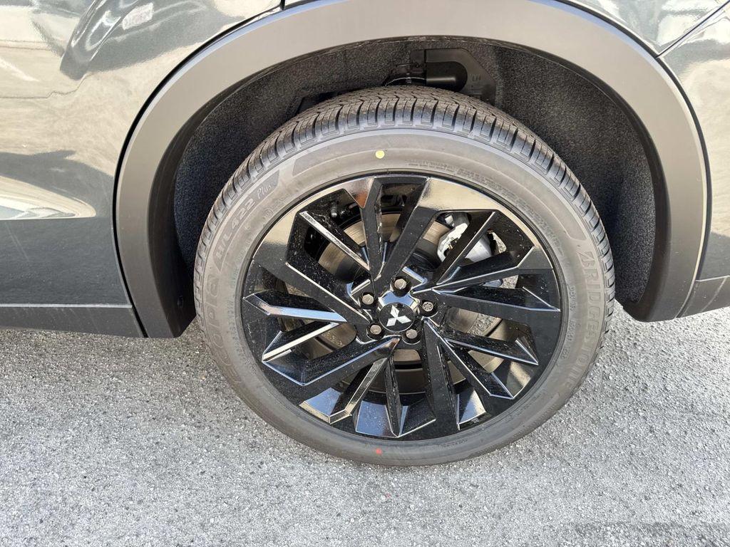 new 2025 Mitsubishi Outlander PHEV car, priced at $36,450