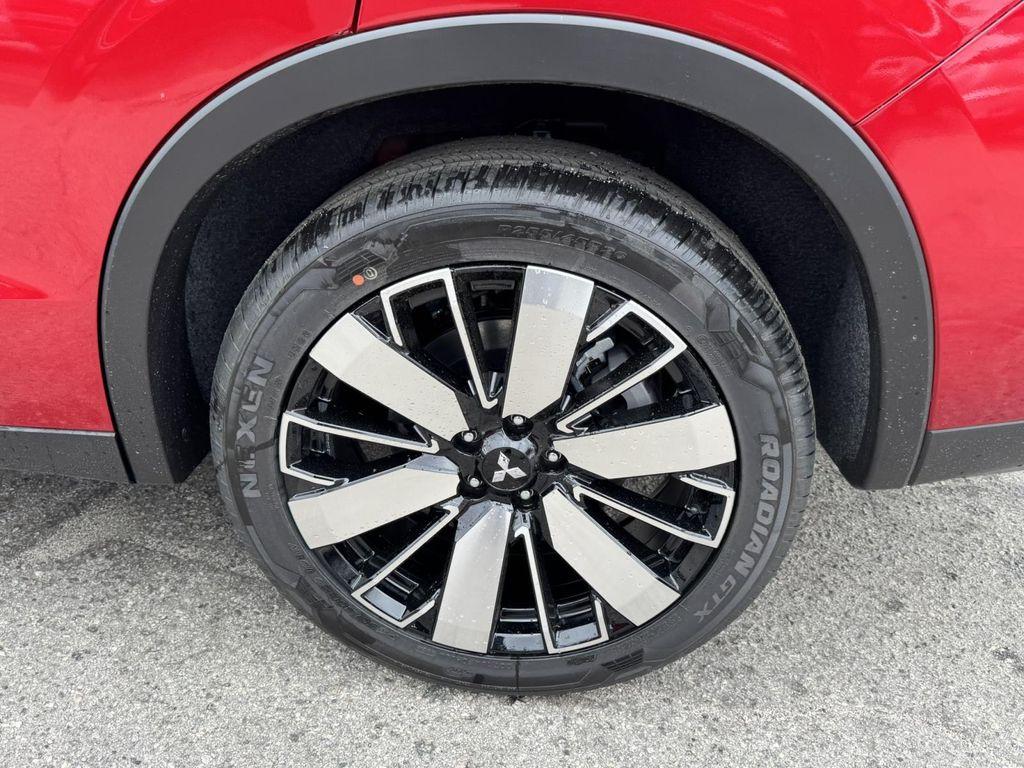 new 2025 Mitsubishi Outlander car, priced at $31,830