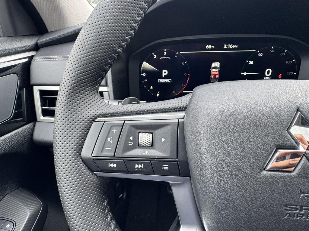 new 2025 Mitsubishi Outlander car, priced at $31,830