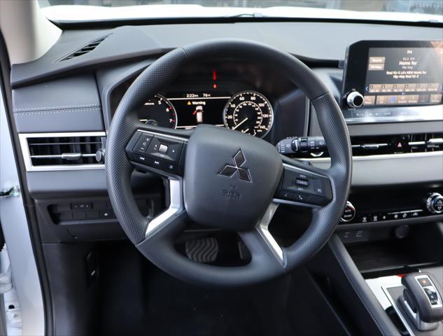 new 2024 Mitsubishi Outlander car, priced at $26,215