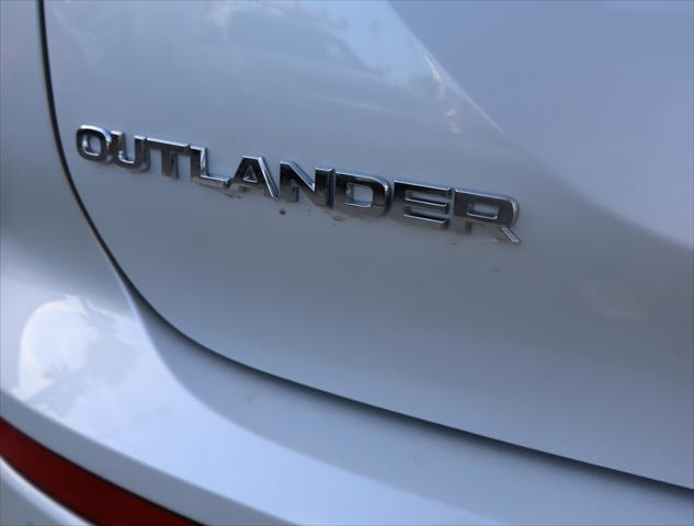 new 2024 Mitsubishi Outlander car, priced at $33,670