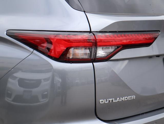 new 2024 Mitsubishi Outlander car, priced at $32,710