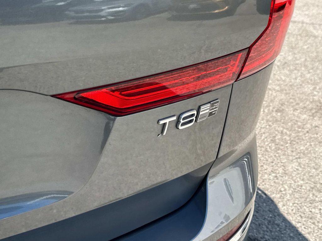 used 2020 Volvo XC60 Recharge Plug-In Hybrid car, priced at $32,889