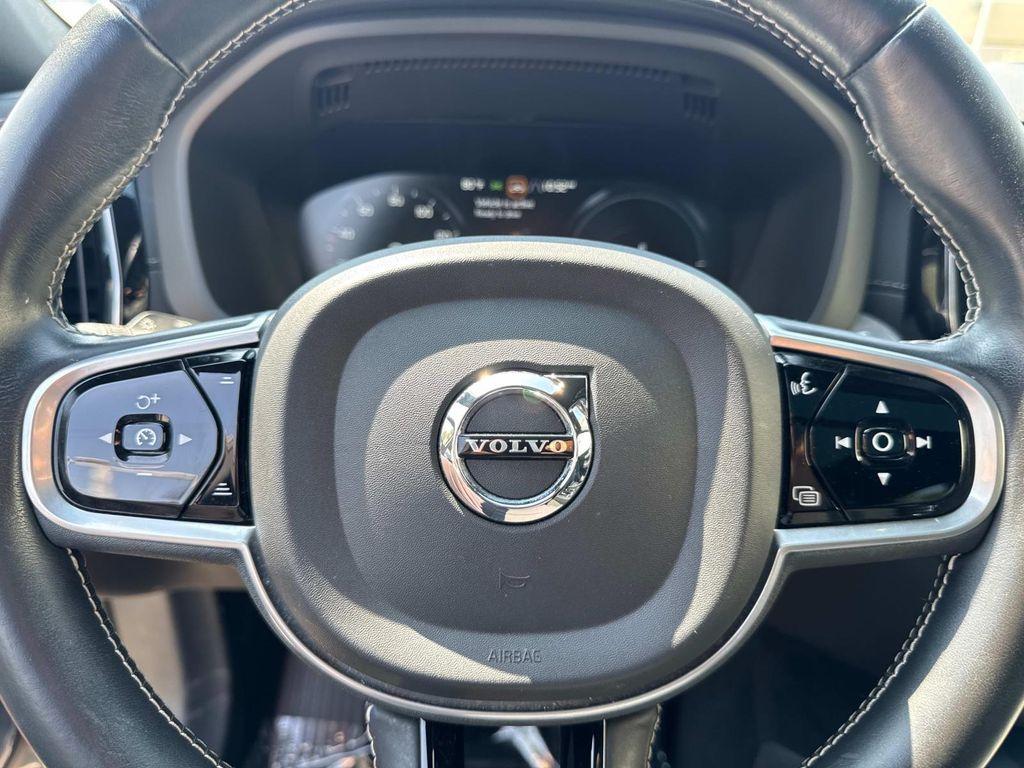 used 2020 Volvo XC60 Recharge Plug-In Hybrid car, priced at $32,889