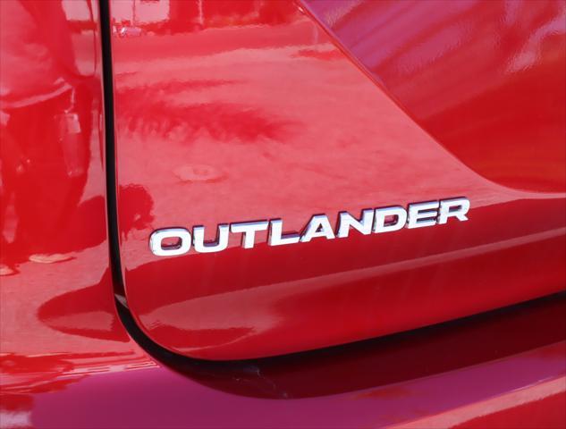 new 2024 Mitsubishi Outlander car, priced at $34,530