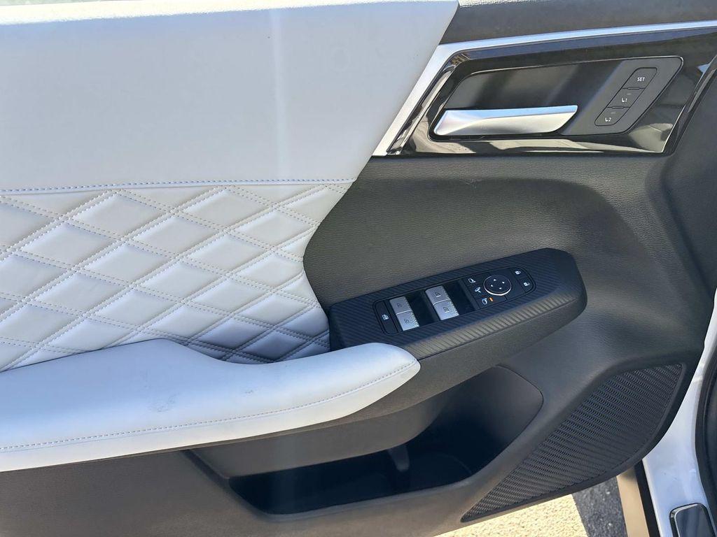 new 2025 Mitsubishi Outlander PHEV car, priced at $49,875