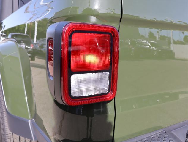 used 2023 Jeep Gladiator car, priced at $33,998