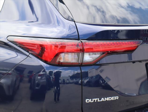 new 2024 Mitsubishi Outlander car, priced at $29,335