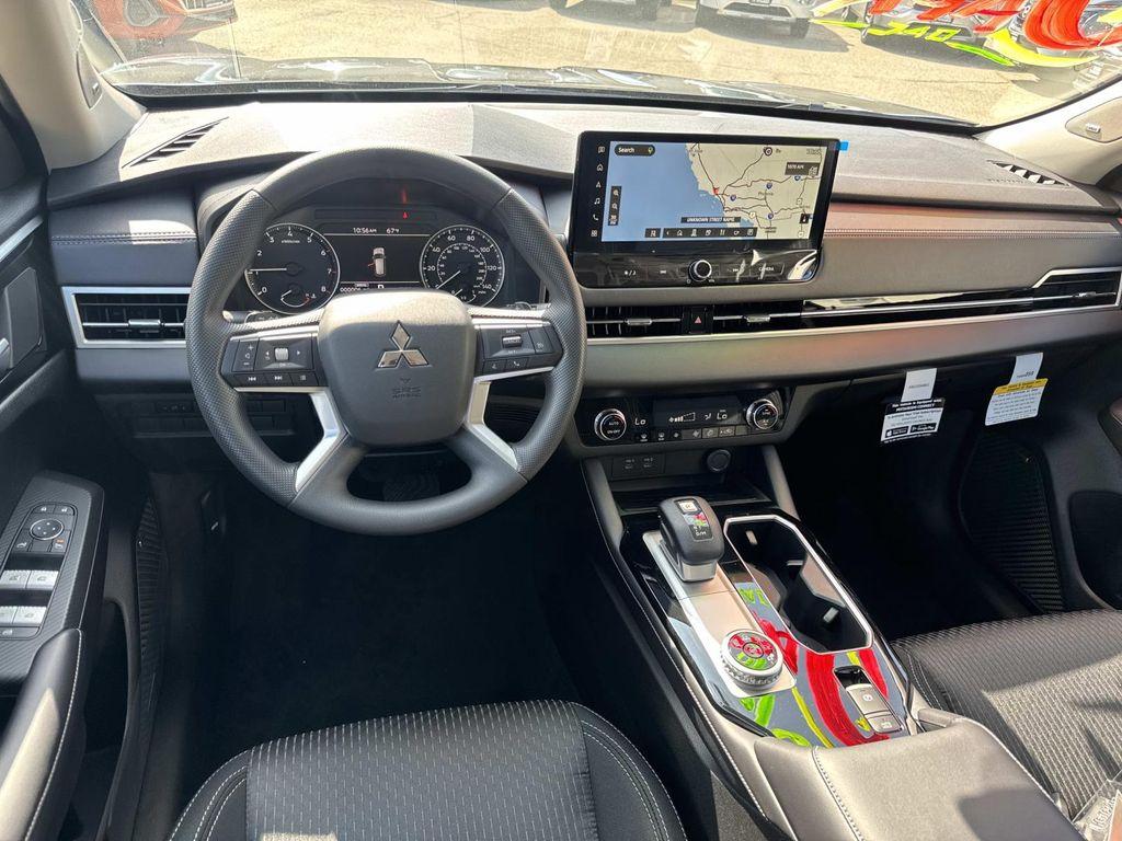 new 2025 Mitsubishi Outlander car, priced at $27,695