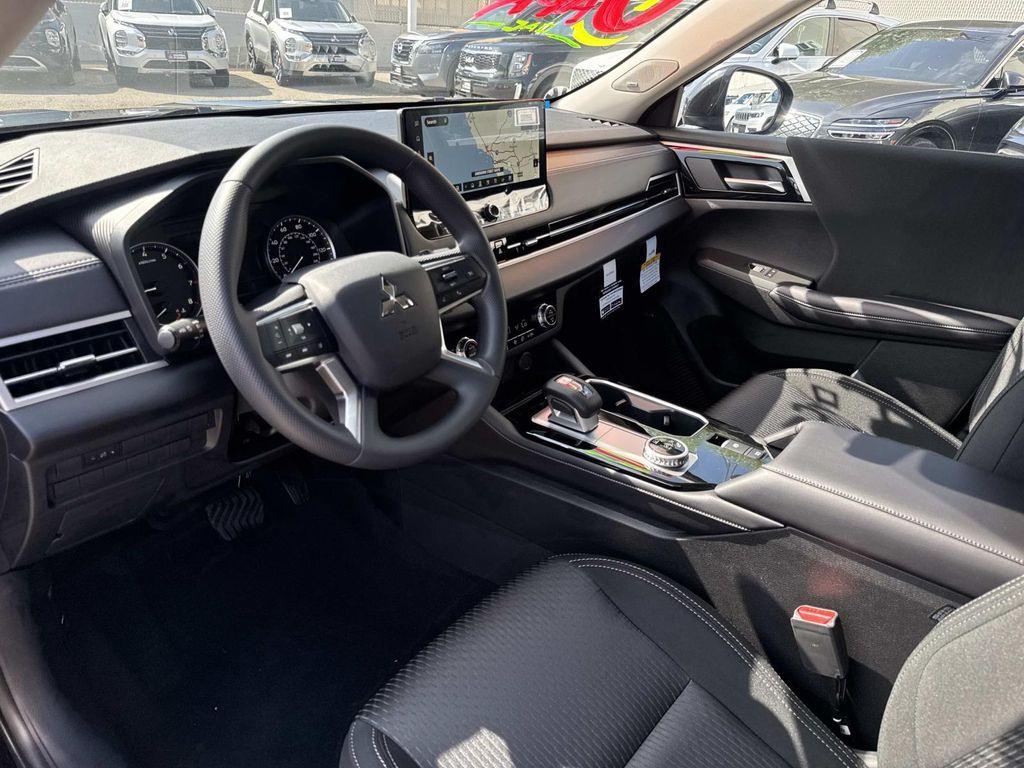 new 2025 Mitsubishi Outlander car, priced at $27,695
