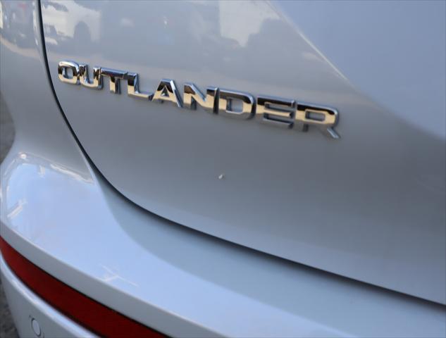 new 2025 Mitsubishi Outlander PHEV car, priced at $52,030