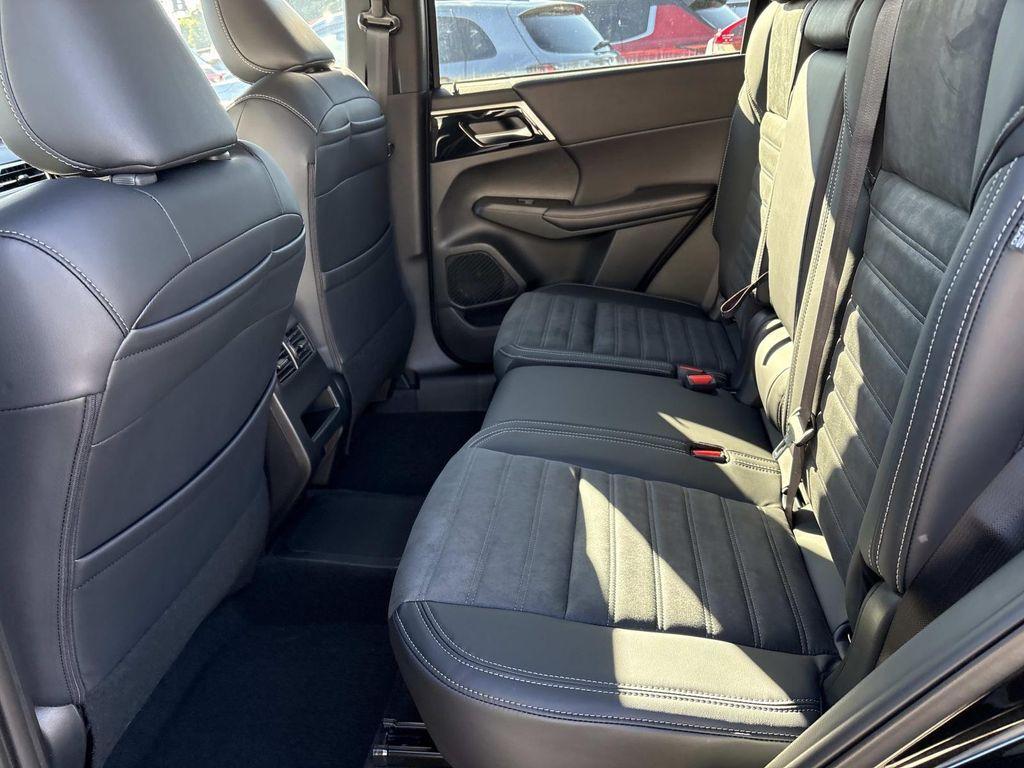 new 2025 Mitsubishi Outlander PHEV car, priced at $46,575