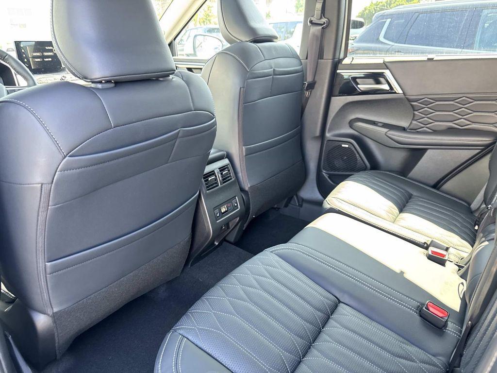 new 2025 Mitsubishi Outlander car, priced at $34,645