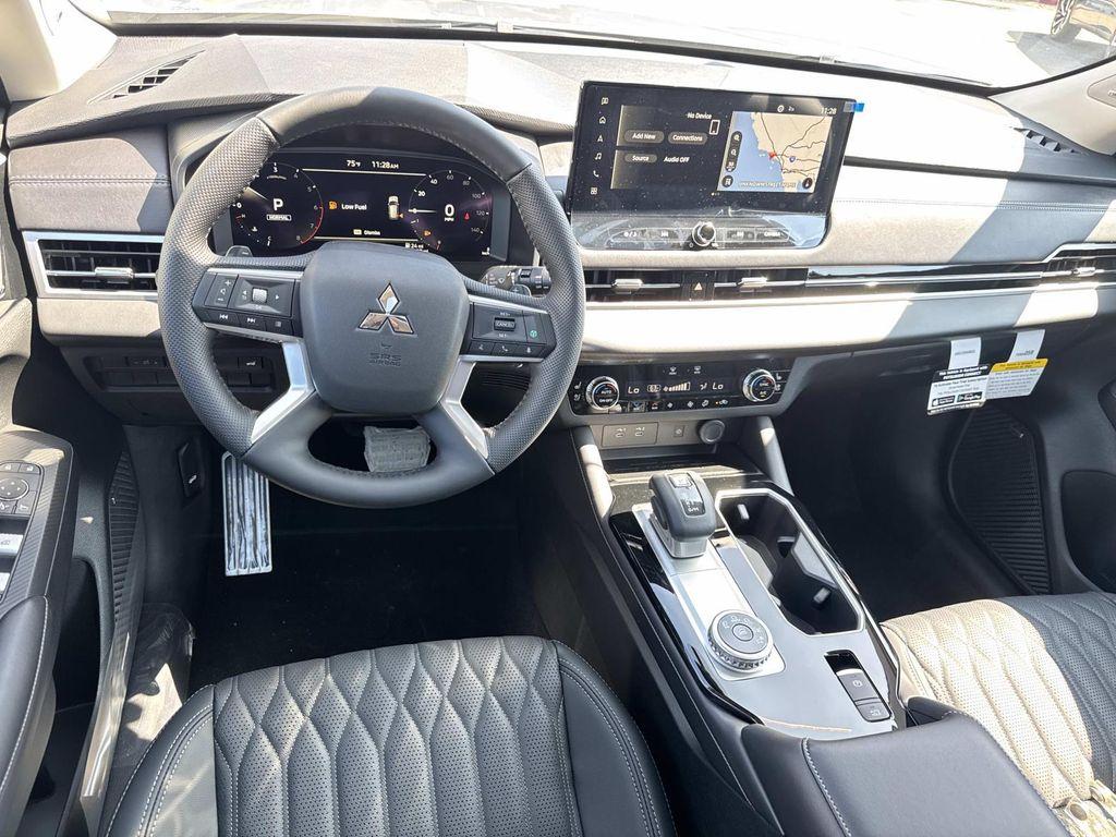 new 2025 Mitsubishi Outlander car, priced at $34,645
