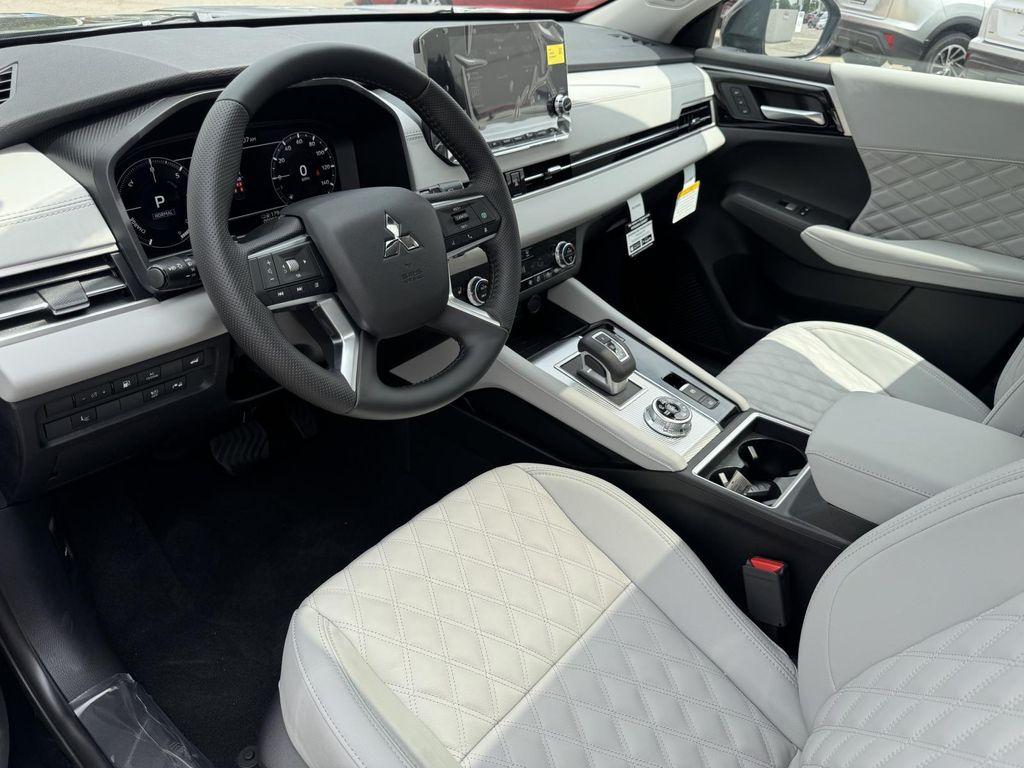 new 2025 Mitsubishi Outlander PHEV car, priced at $37,730
