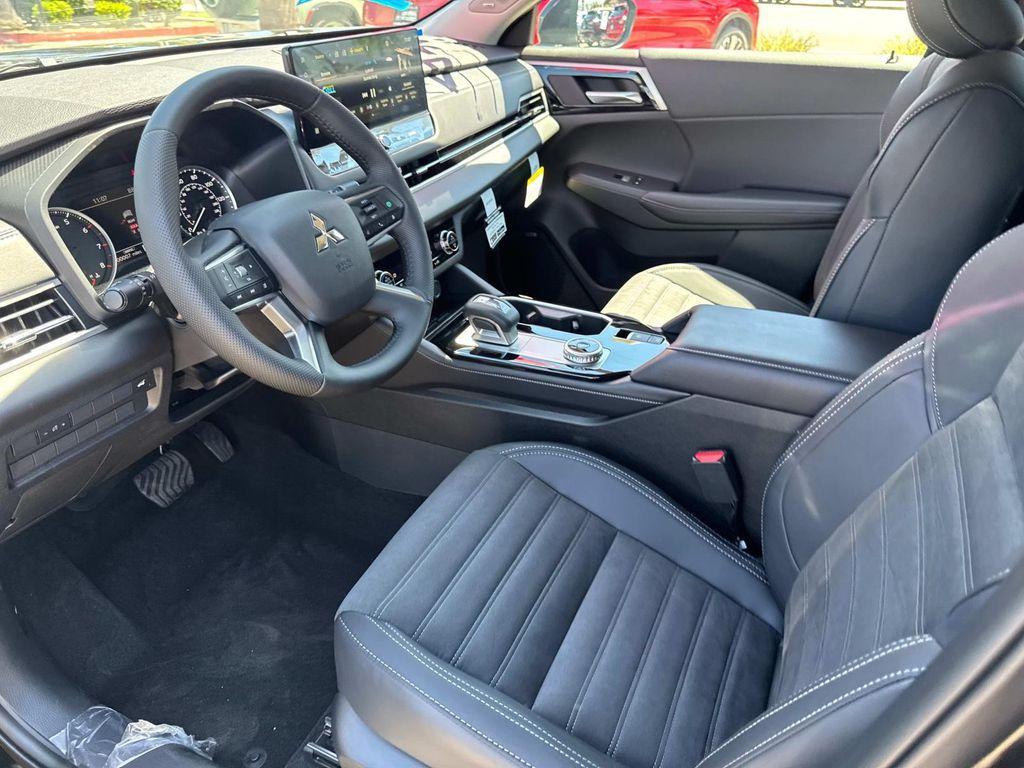 new 2025 Mitsubishi Outlander car, priced at $30,450