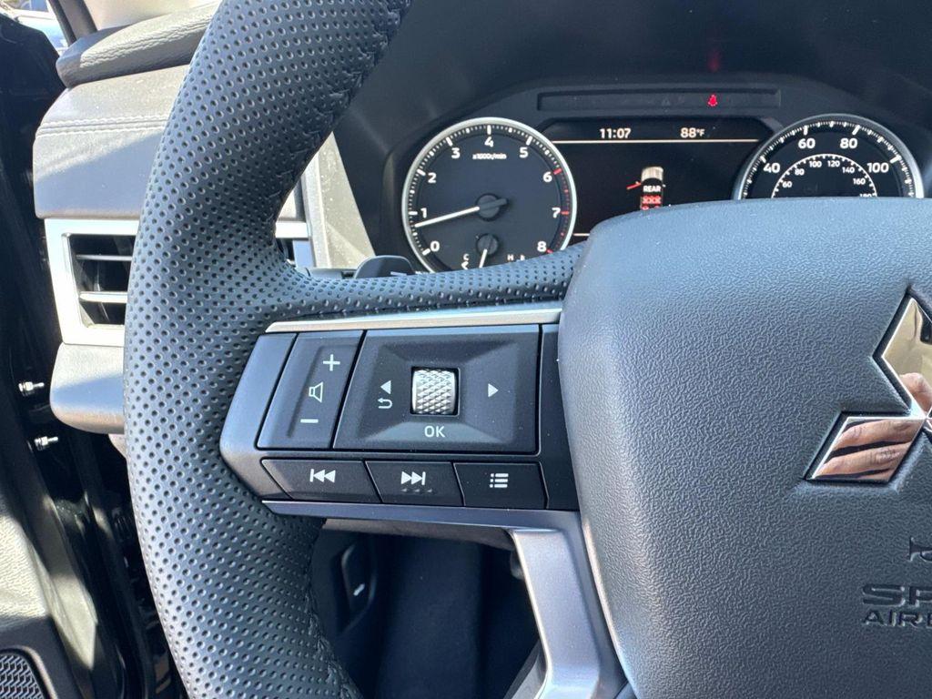 new 2025 Mitsubishi Outlander car, priced at $30,450