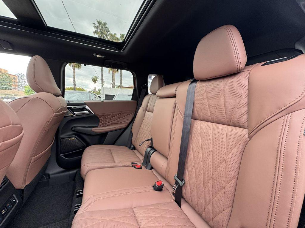 new 2025 Mitsubishi Outlander car, priced at $38,080