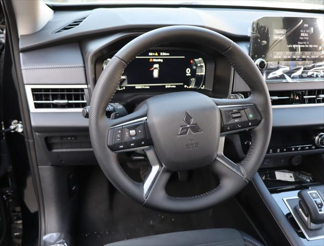 new 2024 Mitsubishi Outlander car, priced at $30,875