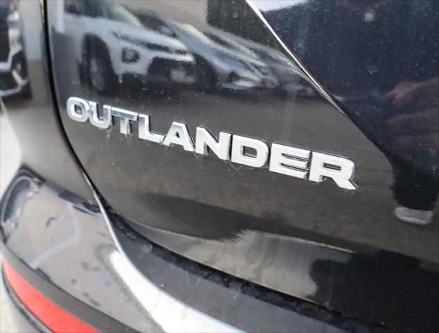 new 2024 Mitsubishi Outlander car, priced at $30,875