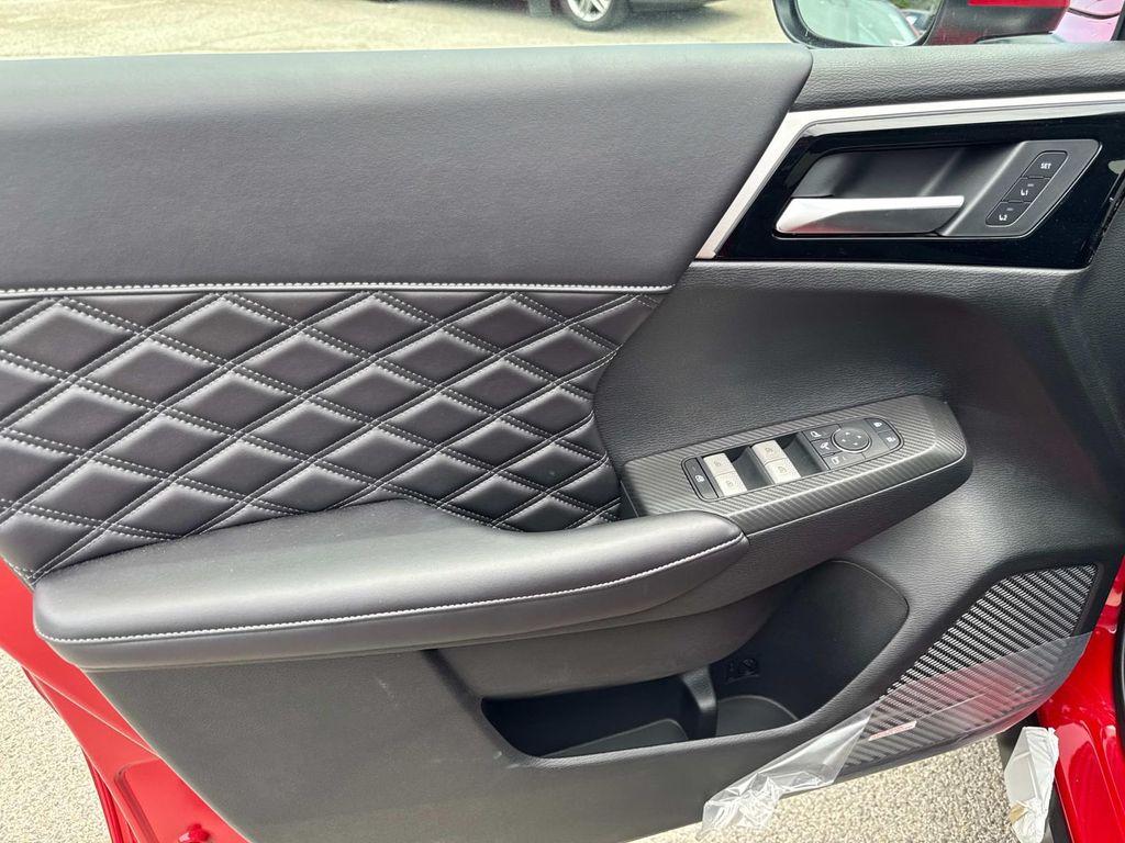 new 2025 Mitsubishi Outlander PHEV car, priced at $40,265