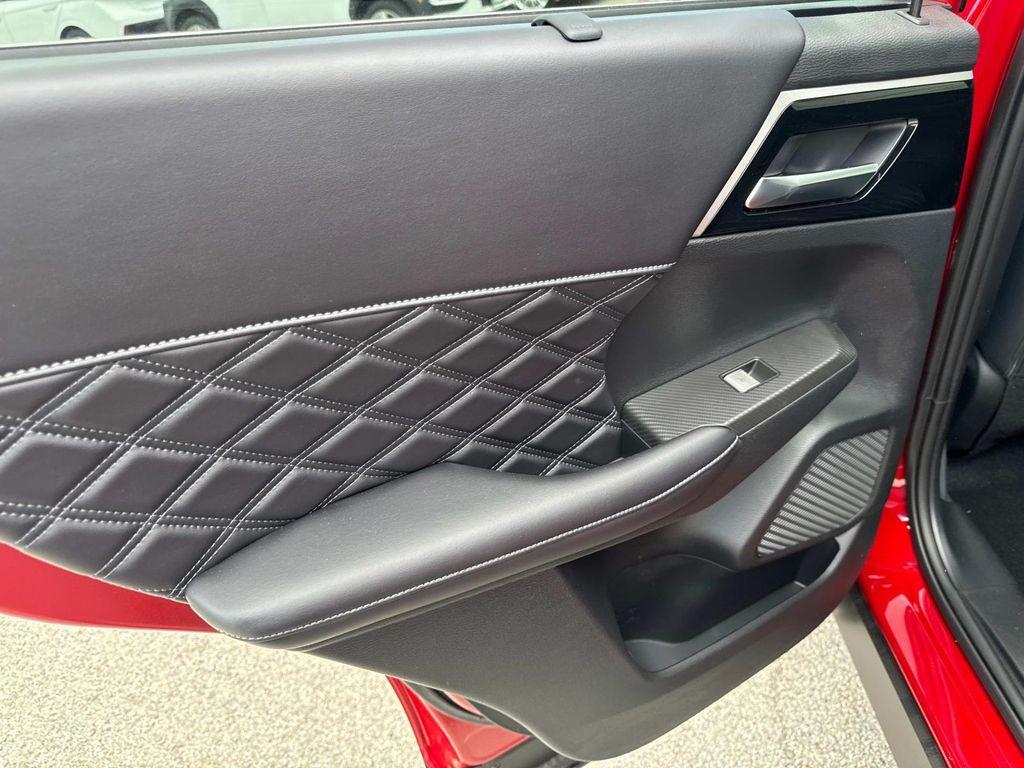 new 2025 Mitsubishi Outlander PHEV car, priced at $40,265