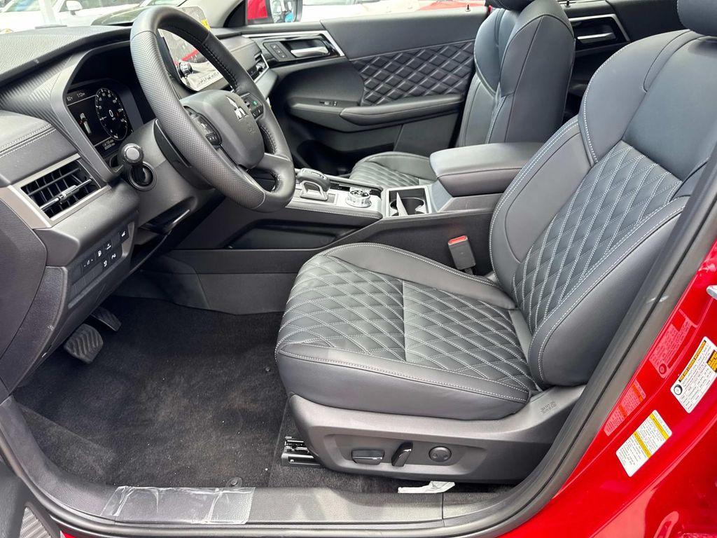 new 2025 Mitsubishi Outlander PHEV car, priced at $40,265