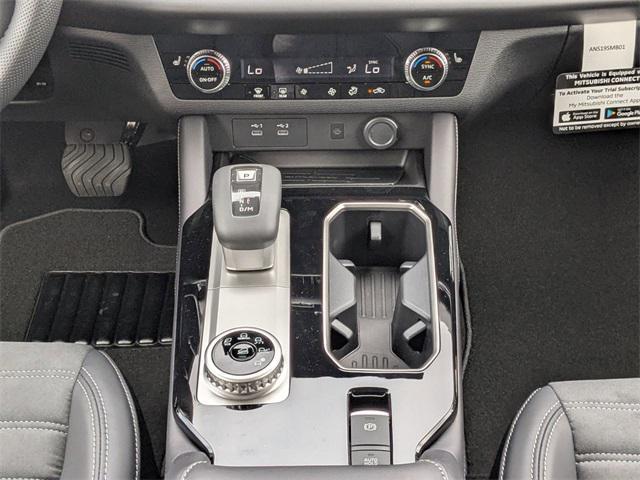 new 2025 Mitsubishi Outlander car, priced at $30,463