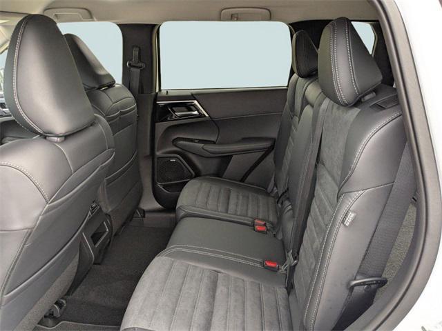 new 2025 Mitsubishi Outlander car, priced at $30,463