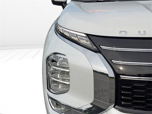 new 2025 Mitsubishi Outlander car, priced at $30,463