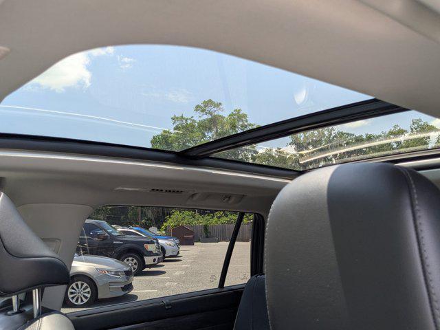 used 2020 Toyota Highlander car, priced at $33,000