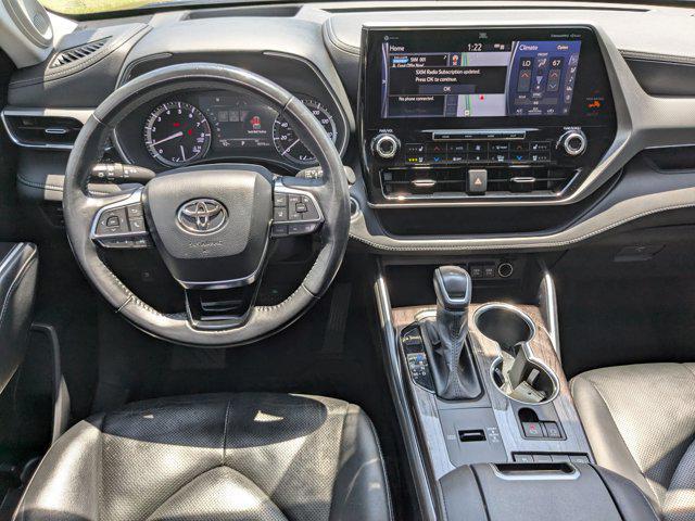 used 2020 Toyota Highlander car, priced at $33,000