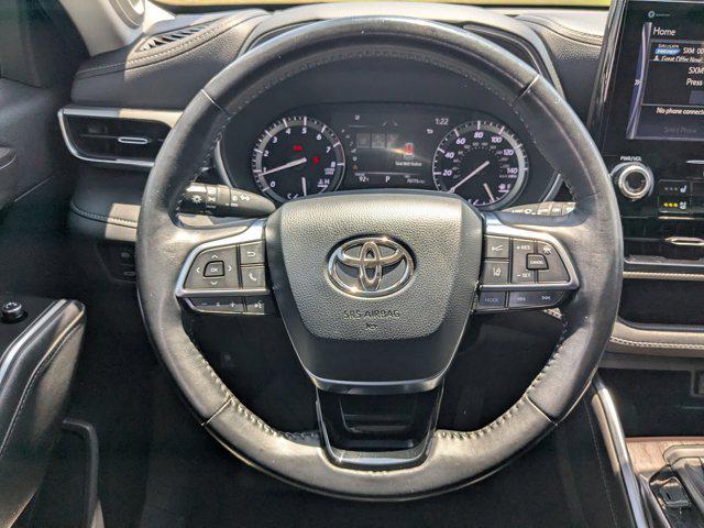 used 2020 Toyota Highlander car, priced at $33,000