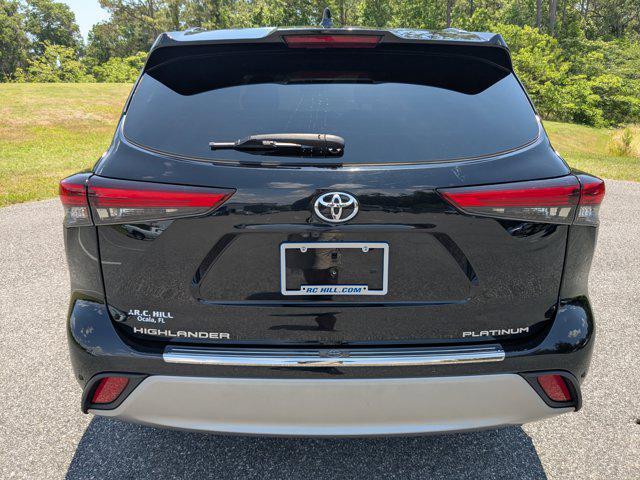 used 2020 Toyota Highlander car, priced at $33,000