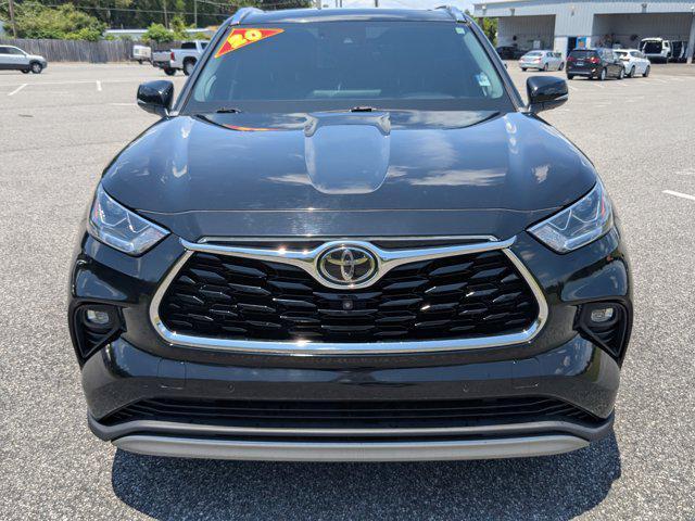 used 2020 Toyota Highlander car, priced at $33,000