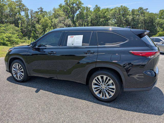 used 2020 Toyota Highlander car, priced at $33,000