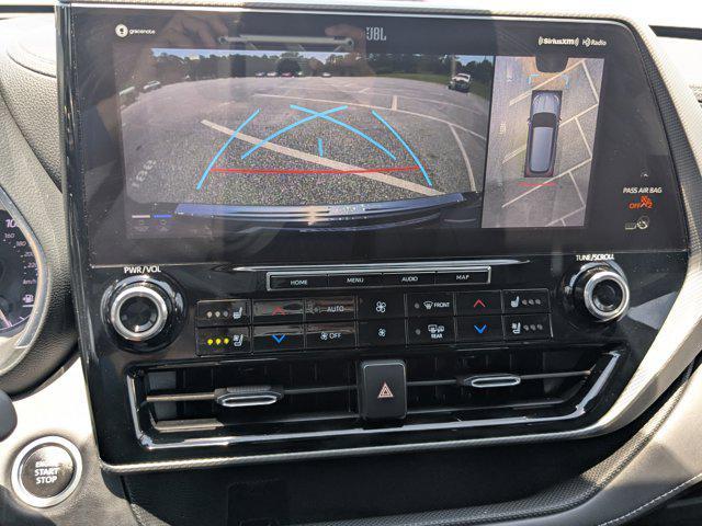 used 2020 Toyota Highlander car, priced at $33,000