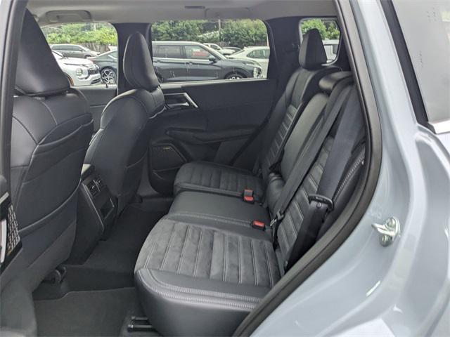 new 2025 Mitsubishi Outlander car, priced at $33,370