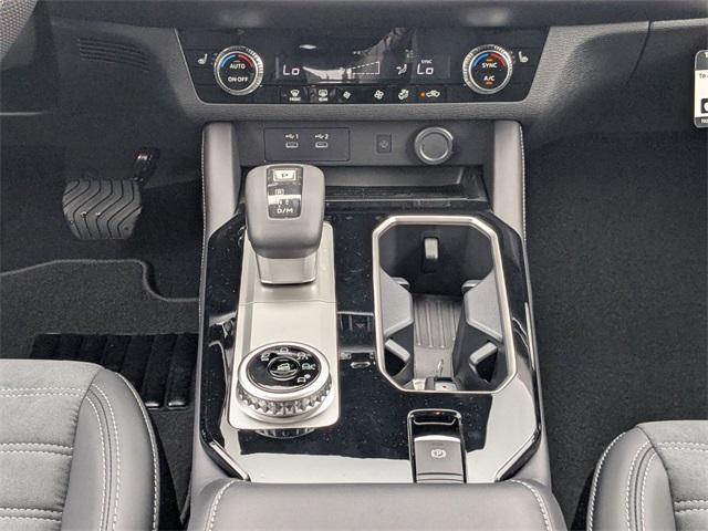 new 2025 Mitsubishi Outlander car, priced at $30,045