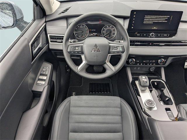 new 2025 Mitsubishi Outlander car, priced at $30,045