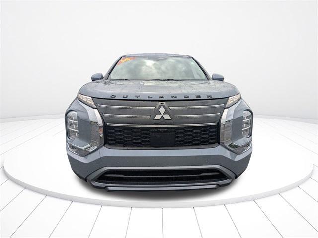 new 2025 Mitsubishi Outlander car, priced at $30,045