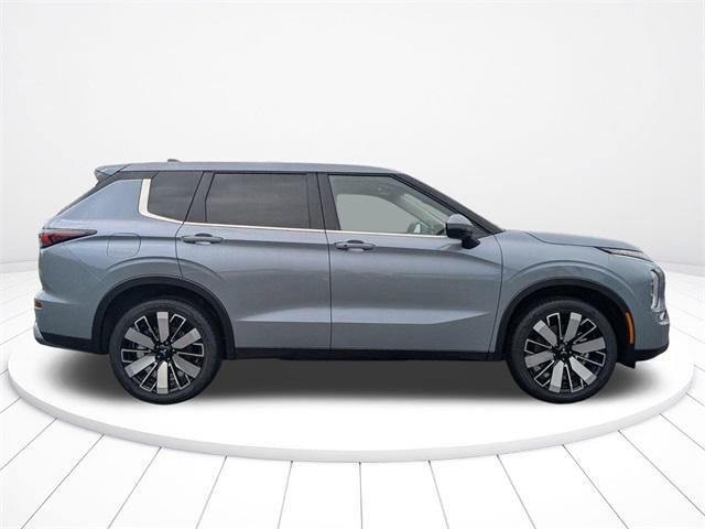 new 2025 Mitsubishi Outlander car, priced at $30,045