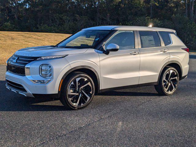 new 2024 Mitsubishi Outlander car, priced at $28,585