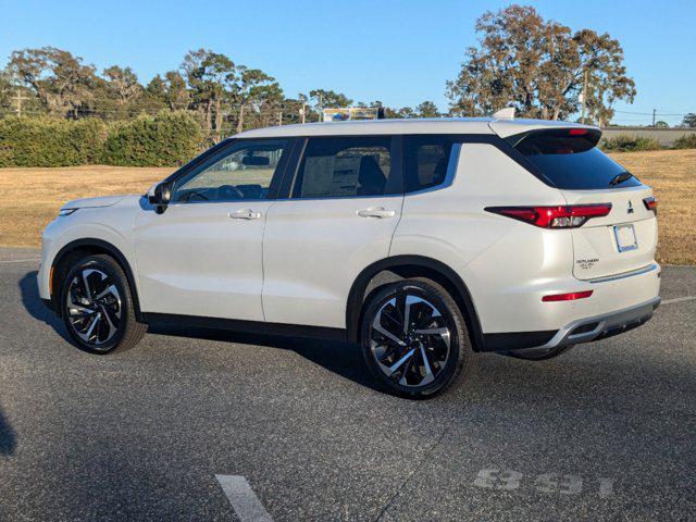 new 2024 Mitsubishi Outlander car, priced at $28,585