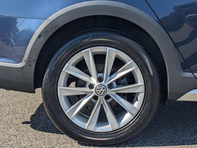 used 2017 Volkswagen Golf Alltrack car, priced at $14,500